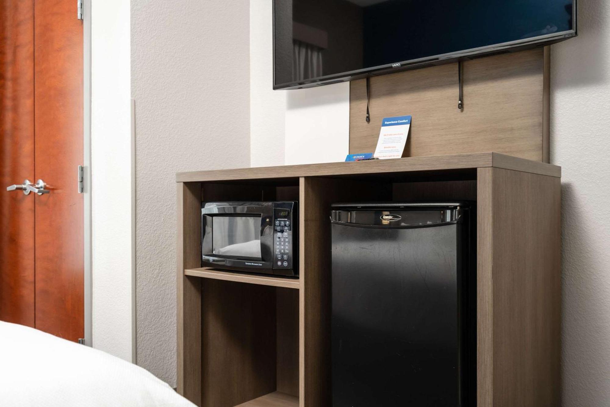 Comfort Suites Columbia Northeast - Fort Jackson Kültér fotó