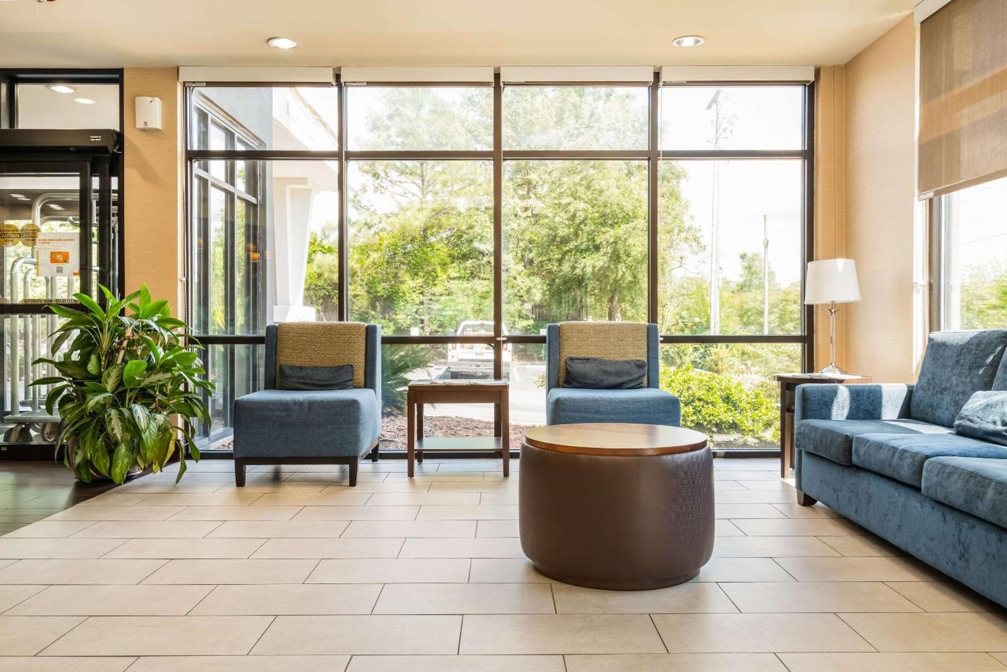 Comfort Suites Columbia Northeast - Fort Jackson Kültér fotó