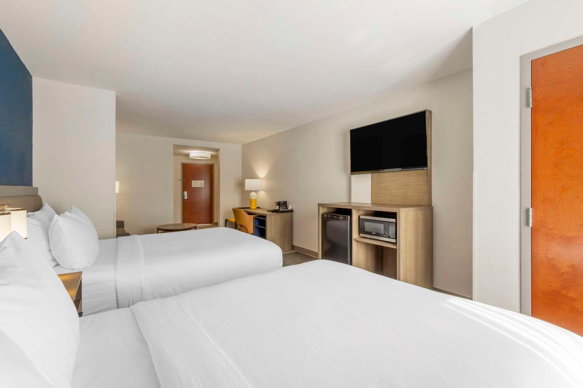 Comfort Suites Columbia Northeast - Fort Jackson Kültér fotó