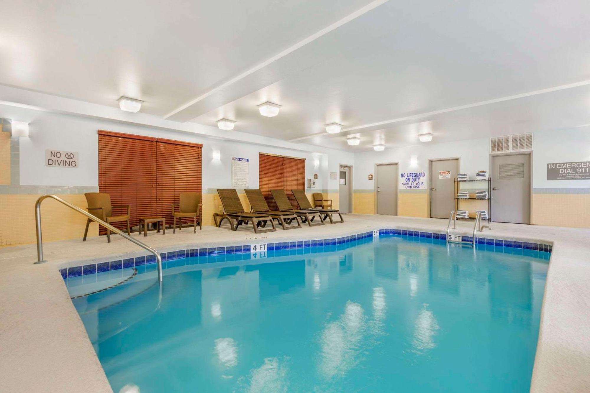 Comfort Suites Columbia Northeast - Fort Jackson Kültér fotó