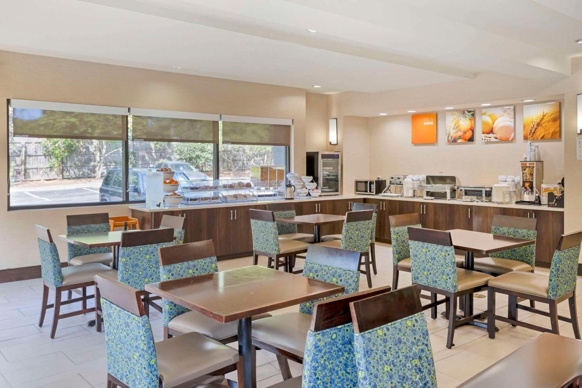 Comfort Suites Columbia Northeast - Fort Jackson Kültér fotó