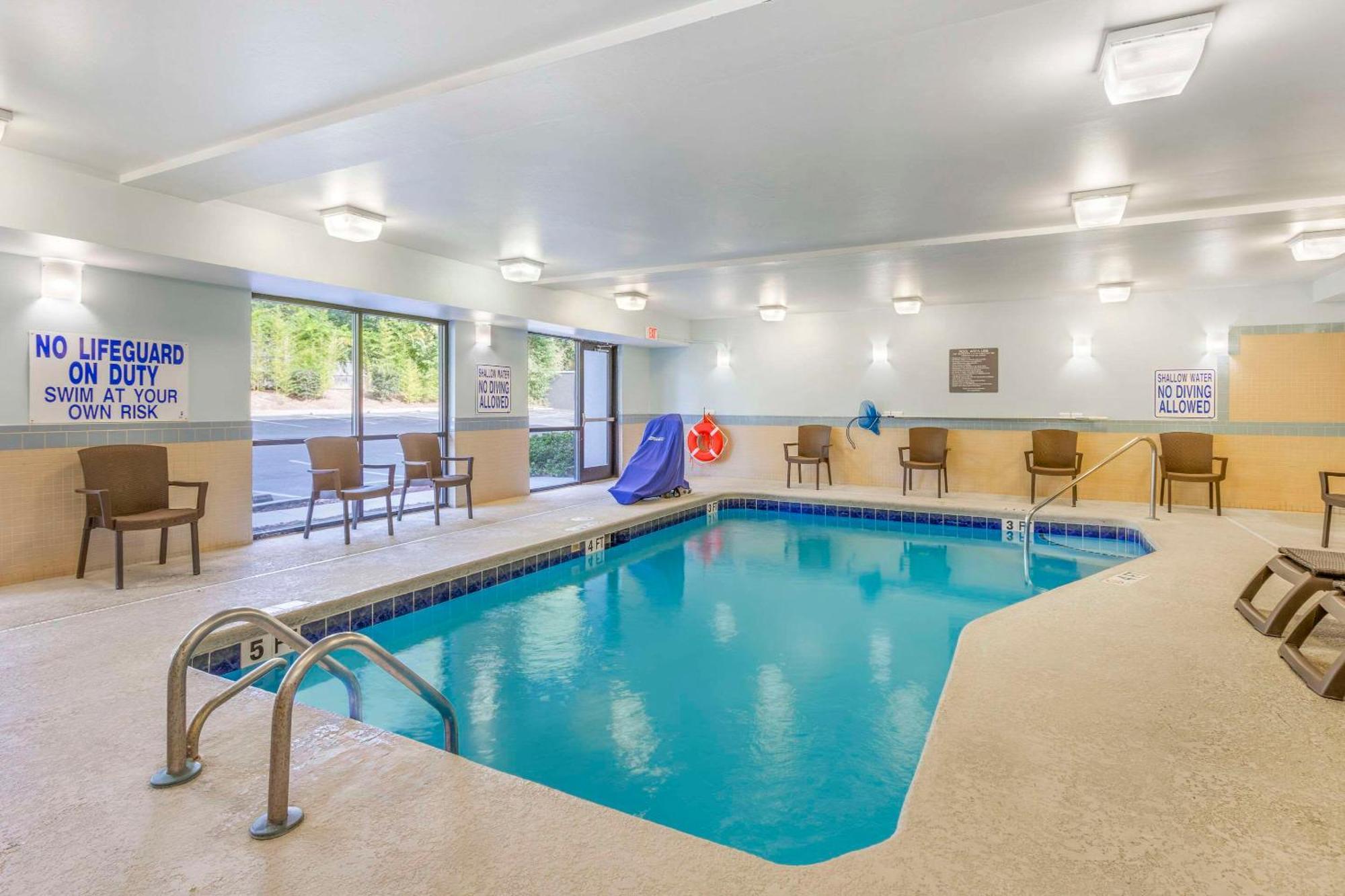 Comfort Suites Columbia Northeast - Fort Jackson Kültér fotó