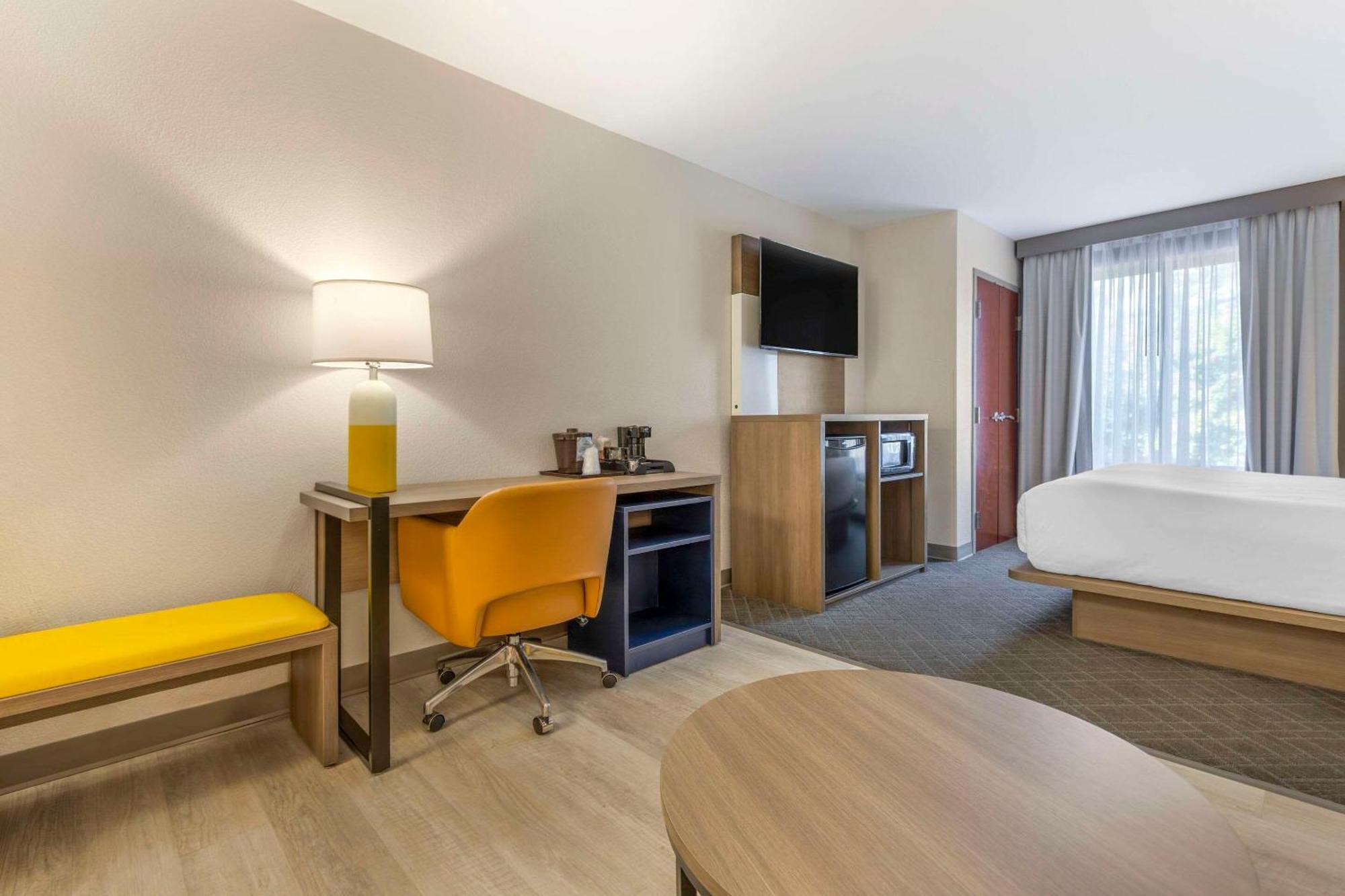Comfort Suites Columbia Northeast - Fort Jackson Kültér fotó