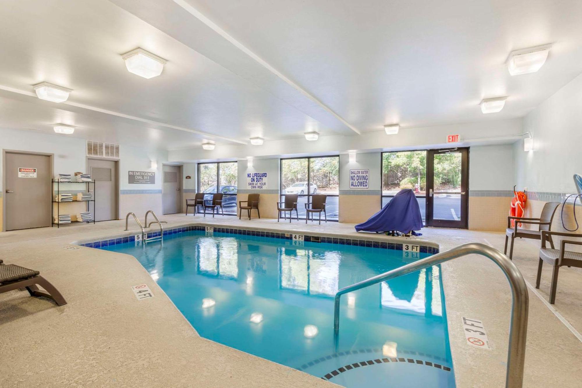 Comfort Suites Columbia Northeast - Fort Jackson Kültér fotó